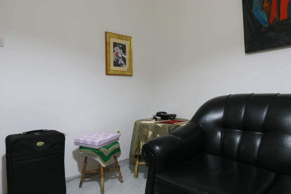 Guesthouse Pension Andrea Tirana Exterior photo
