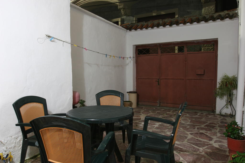 Guesthouse Pension Andrea Tirana Exterior photo